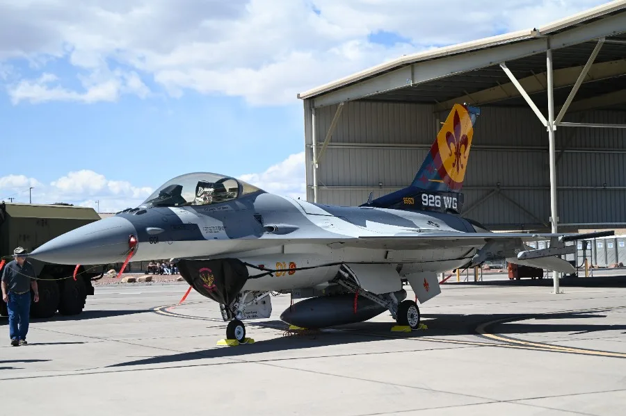 General Dynamics F-16 Fighting Falcon